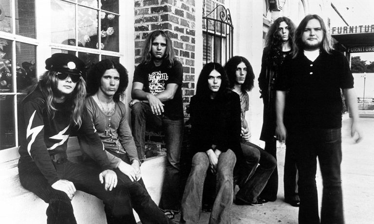 How Many Members Of Lynyrd Skynyrd Survived The Plane Crash What