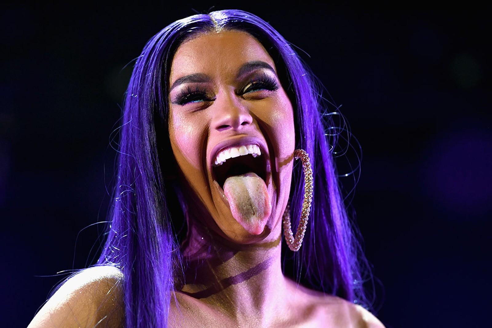 Cardi B Height: How Tall Is The WAP Rapper? - ABTC