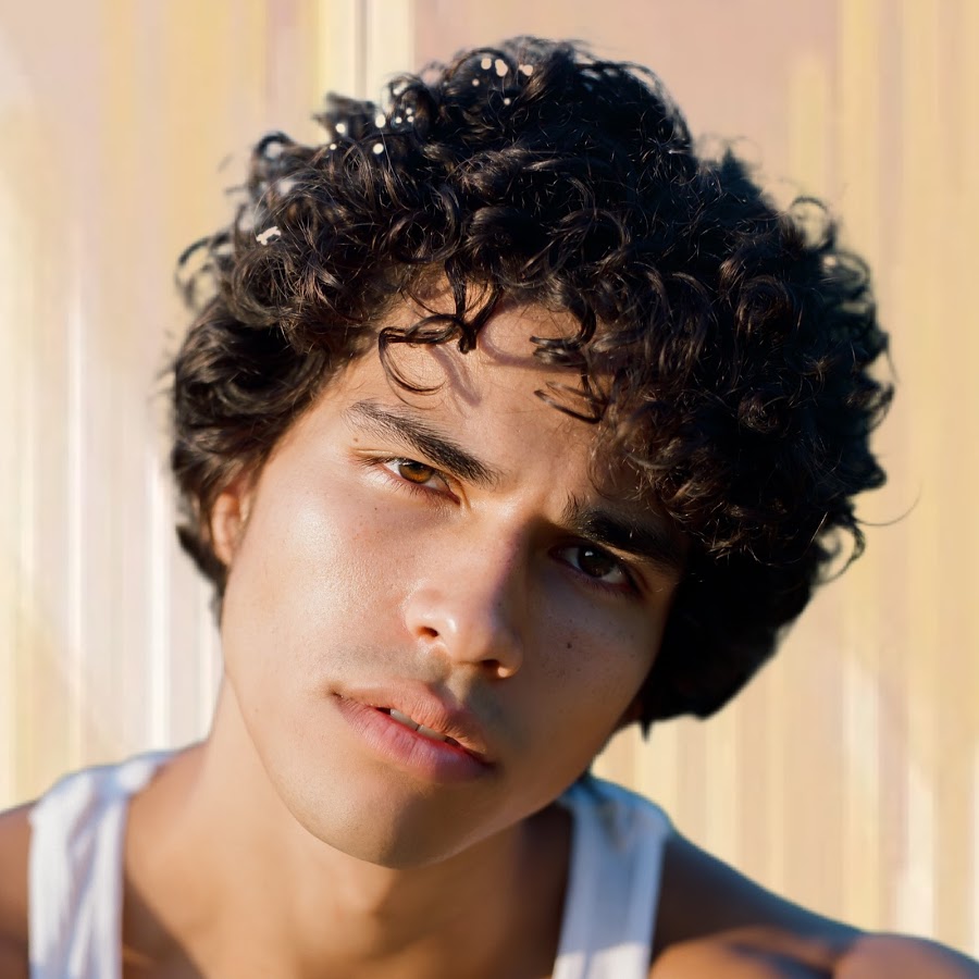 Alex Aiono Biography; Net Worth, Age, Songs, Parents, Nationality ...