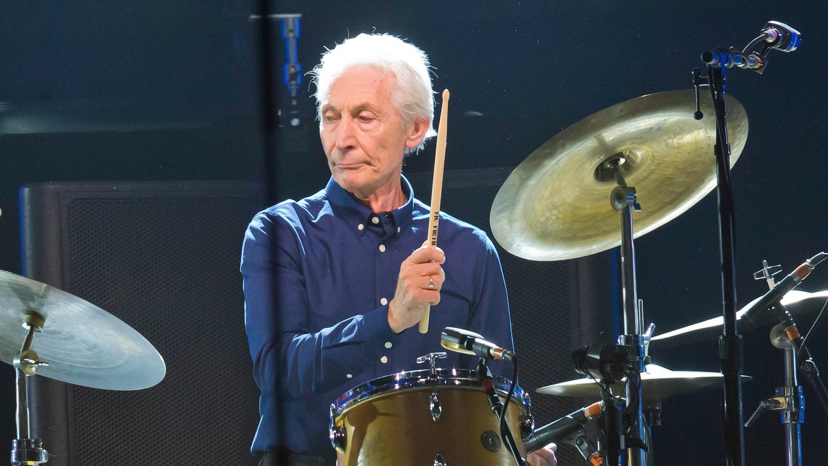Charlie Watts Dead Rolling Stones Drummer Dies At 80 Abtc [ 675 x 1200 Pixel ]