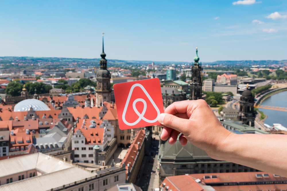 How Much Does Airbnb Charge Owners - ABTC