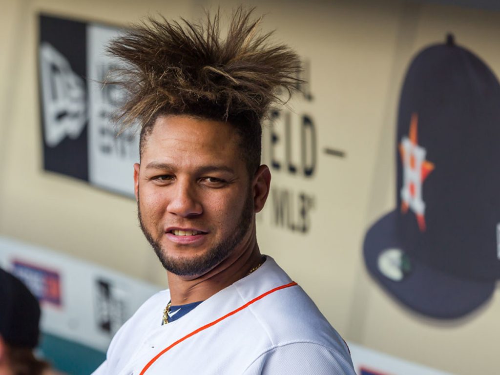 Yuli Gurriel Contract, Net Worth, Salary, Brother, Hair, Age, Jersey