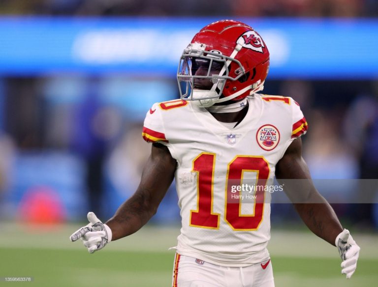 Tyreek Hill Contract, Salary, Net Worth, Top Speed, Age, Height, Weight