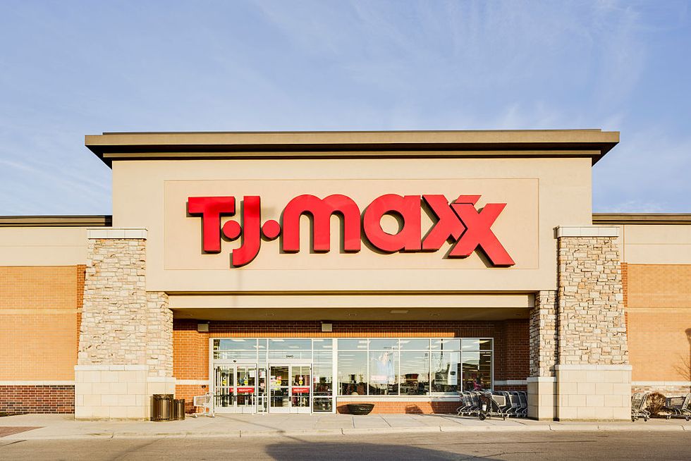 TJ Maxx Holiday Hours Christmas Eve And New Year’s Day Opening Times