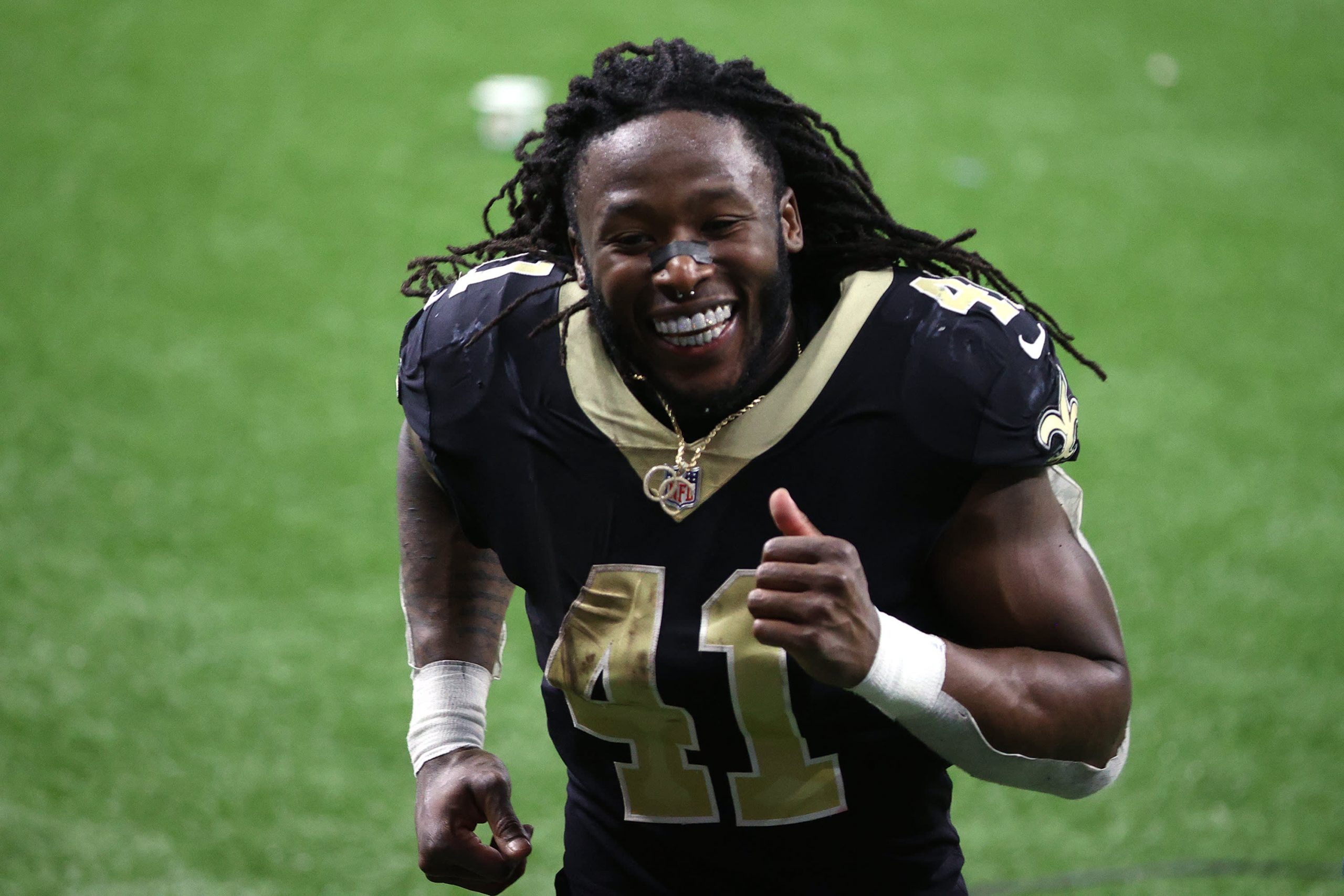 Alvin Kamara Contract, Salary, Net Worth, Weight, College, Ethnicity