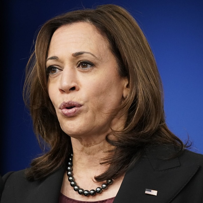 What Is Wrong With Kamala Harris' Neck? Did Kamala Harris Have Neck ...