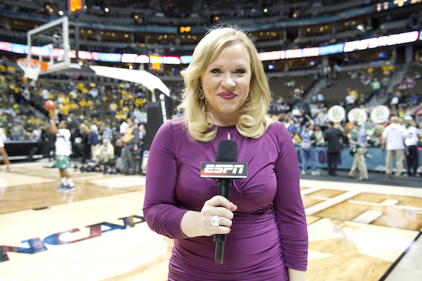 Did Holly Rowe ever play basketball? Where did Holly Rowe go to college? - ABTC