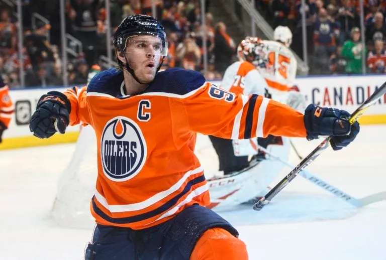 Is McDavid a twin? What AAA team did Connor McDavid play for? What is a