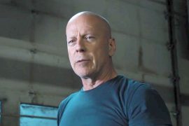 What caused Bruce Willis Aphasia? How did Bruce Willis get brain damage ...