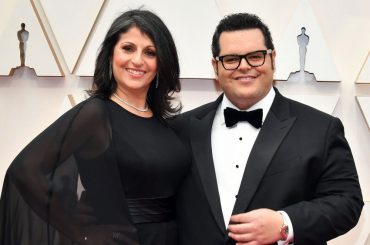 Josh Gad Kids: Meet Ava Gad And Isabella Gad - ABTC