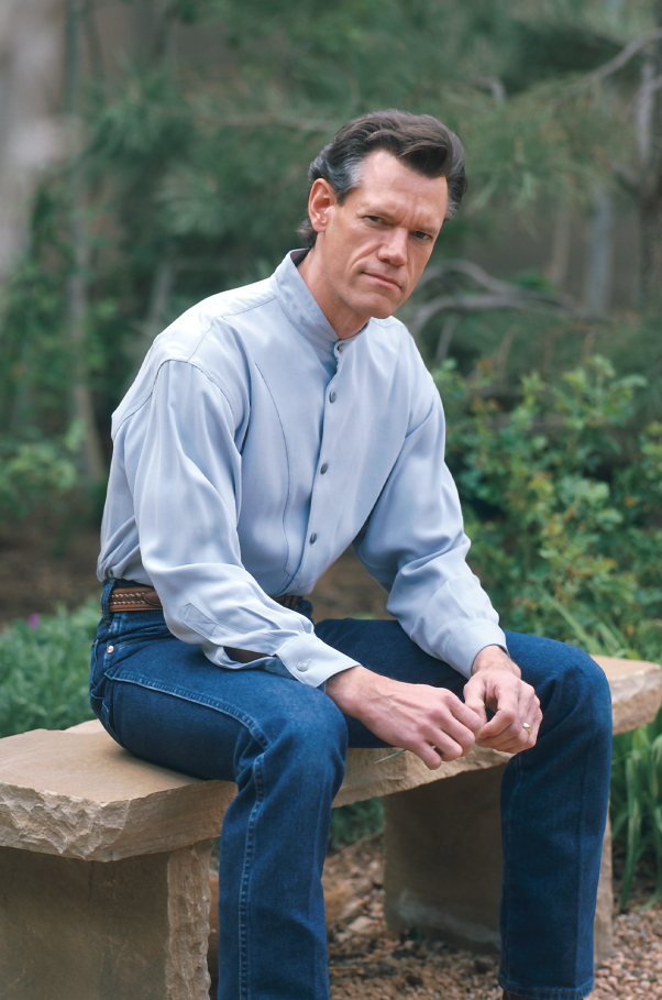 Is Randy Travis still alive the country singer? ABTC