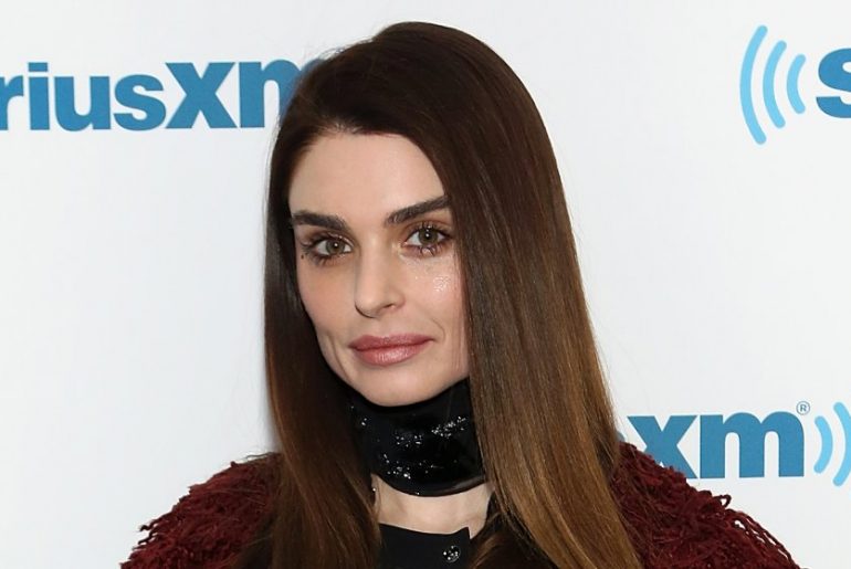 Aimee Osbourne Siblings, Age, Songs, Pictures - ABTC