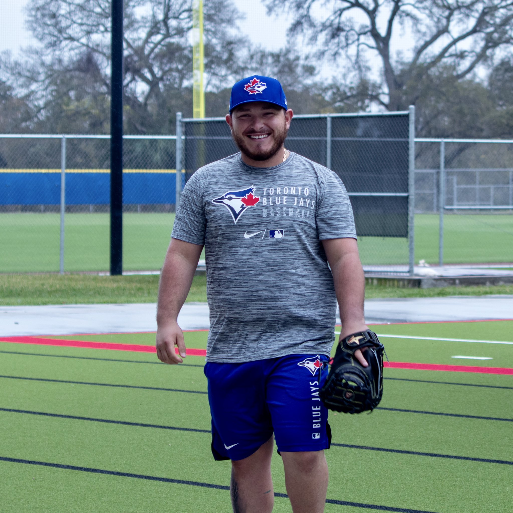 Blue Jays' Alejandro Kirk celebrates birth of baby girl with wife