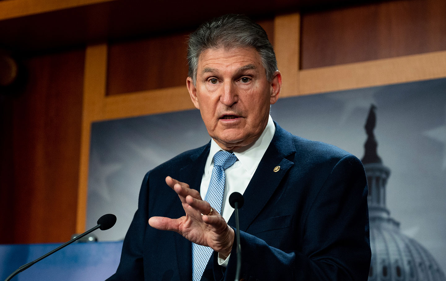 Joe Manchin Height: How Tall Is Joe Manchin? - ABTC