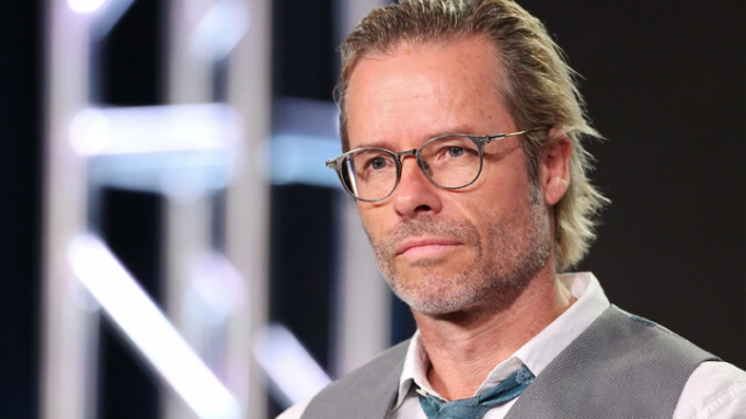 Guy Pearce Bio; Movies and TV Shows, Young, Best Movies, Twitter ...