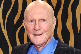 Julian Robertson Age, Parents, Siblings, Young, Wife, Children, Cause ...