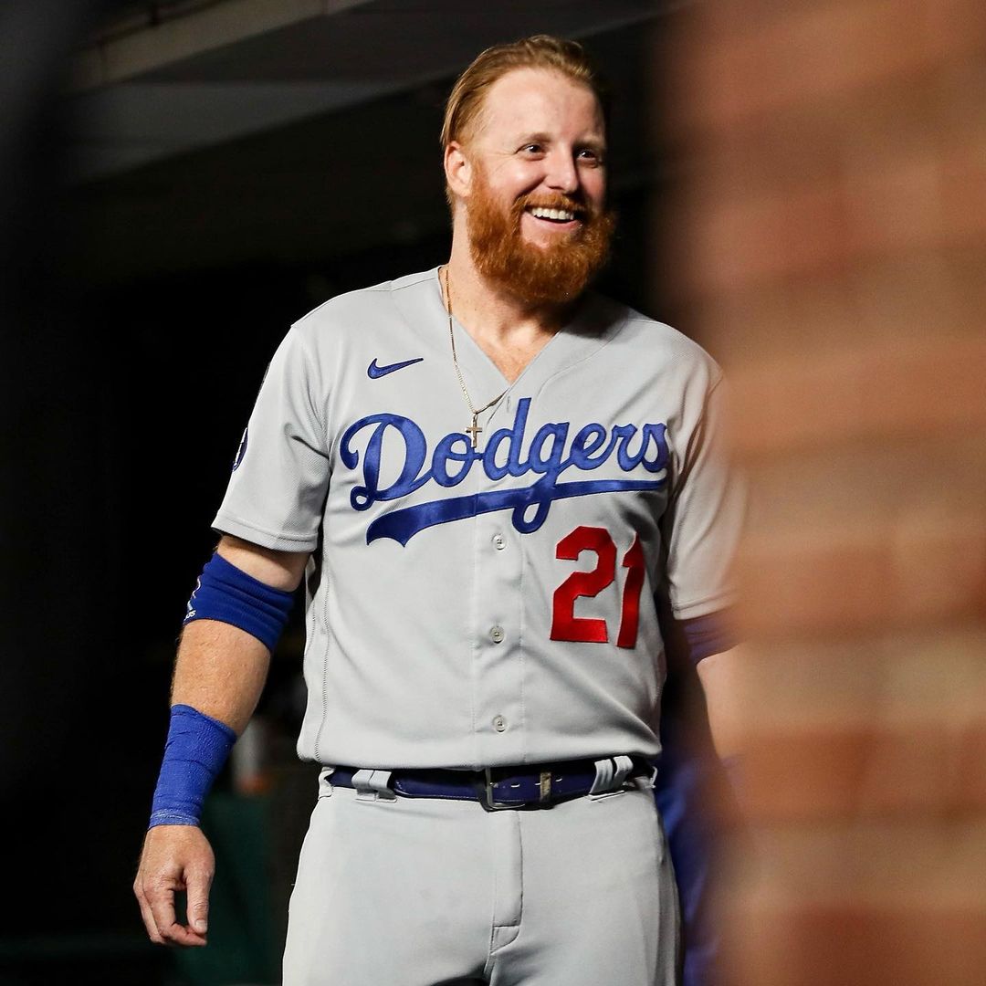 Justin Turner Salary, Injury, Home Runs, Pitching, College ABTC