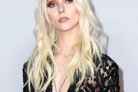 Taylor Momsen Parents: Meet Michael And Collette Momsen - Abtc