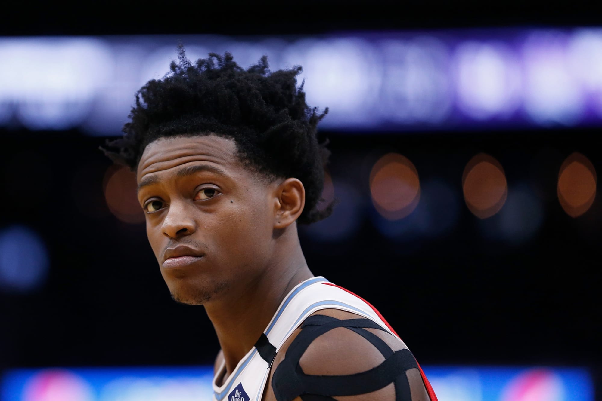 De'Aaron Fox Contract, Stats, Position, Age, Team, Shoes, Wingspan ABTC