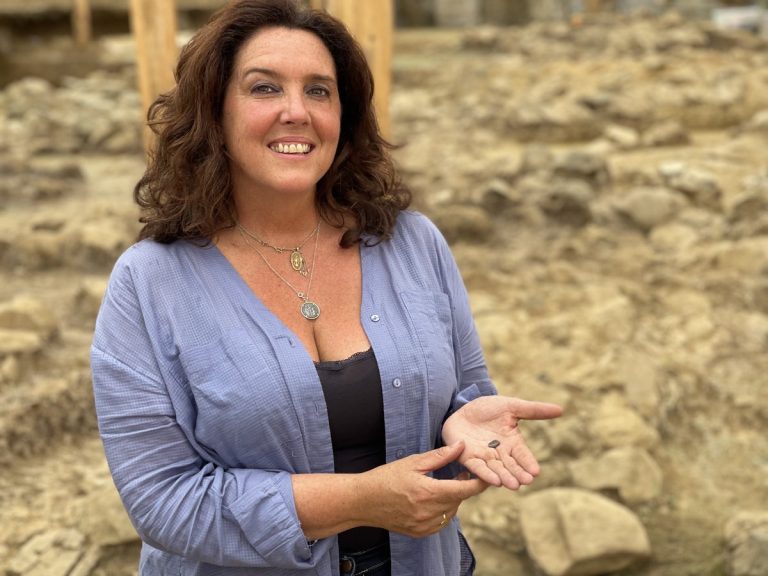 Bettany Hughes Age How Old Is Bettany Hughes Abtc