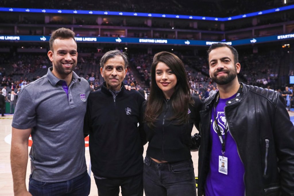 Vivek Ranadivé Children Meet Anjali World, Aneel Ranadive, Andre