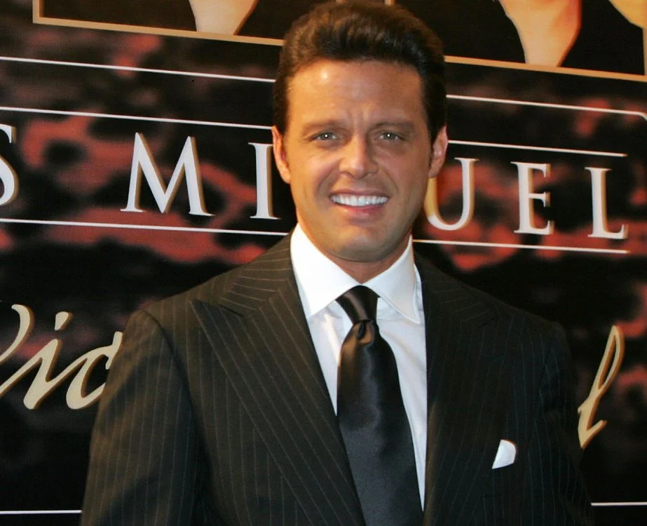 Luis Miguel Wife: Is Luis Miguel Married? - ABTC