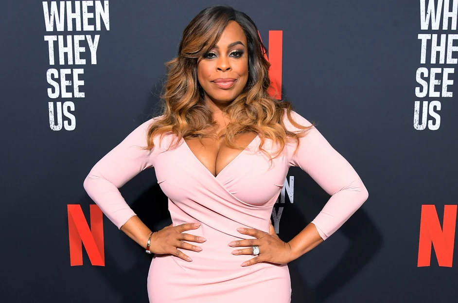 Niecy Nash Betts Stuns Emmy Audience With Powerful Acceptance Speech