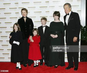 Annette Bening Children: Meet Stephen Ira Beatty, Isabel Beatty, Ella ...