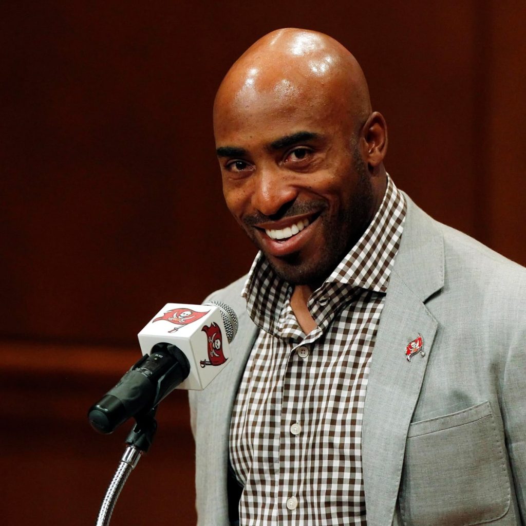 Is Claudia Barber, Ronde Barber Wife, the Pillar Behind His Football  Success?