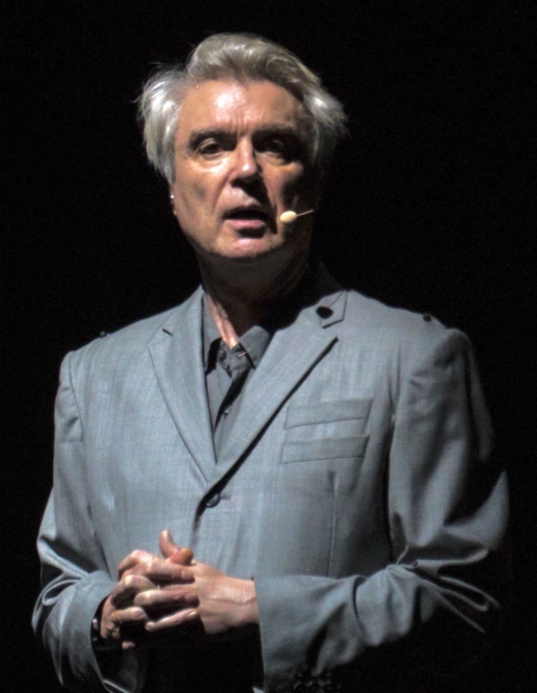 What Is David Byrne Famous For? Why Did David Byrne Wear A Big Suit? - ABTC