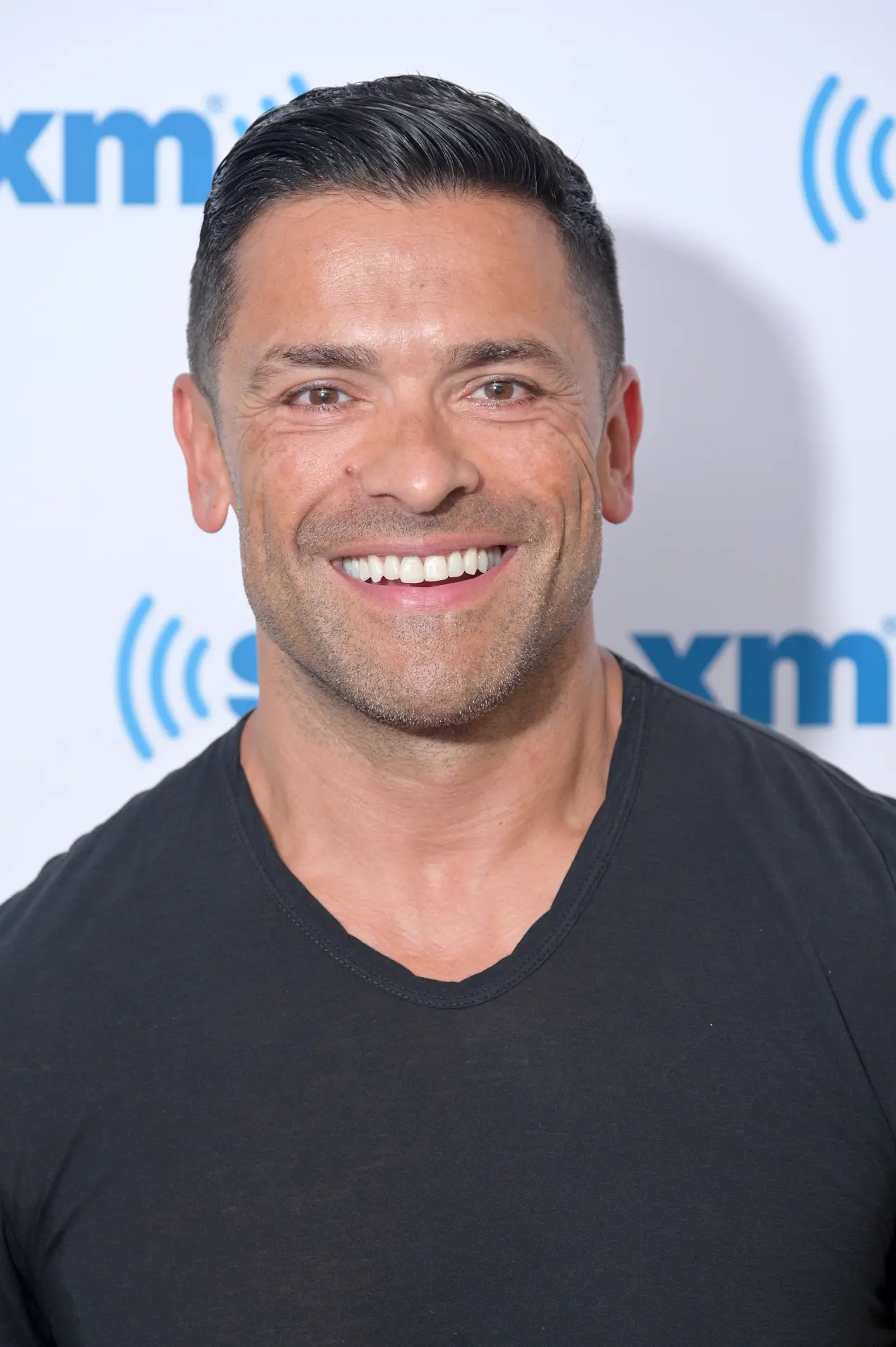 Mark Consuelos parents: Who are Saul Consuelos and Camilla Consuelos ...