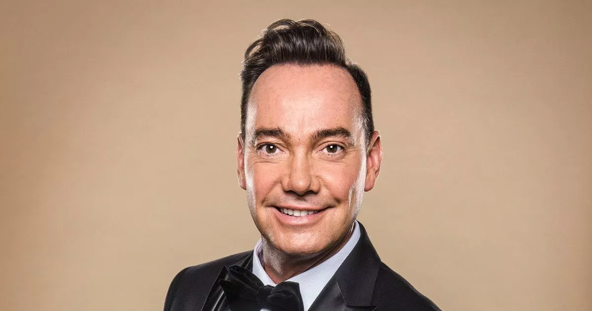 Craig Revel Horwood Bio; Age, Height, Family, Dancing Young, Panto 2022 ...