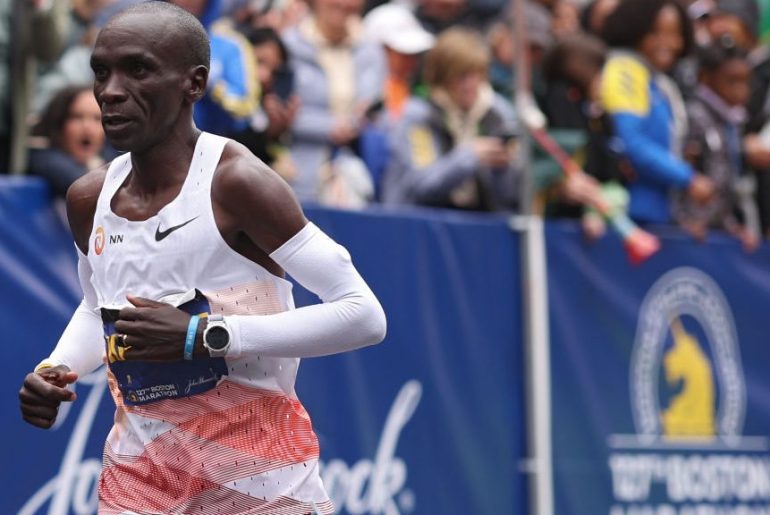 Why Eliud Kipchoge smiles when he runs? What does Kipchoge eat in a day ...