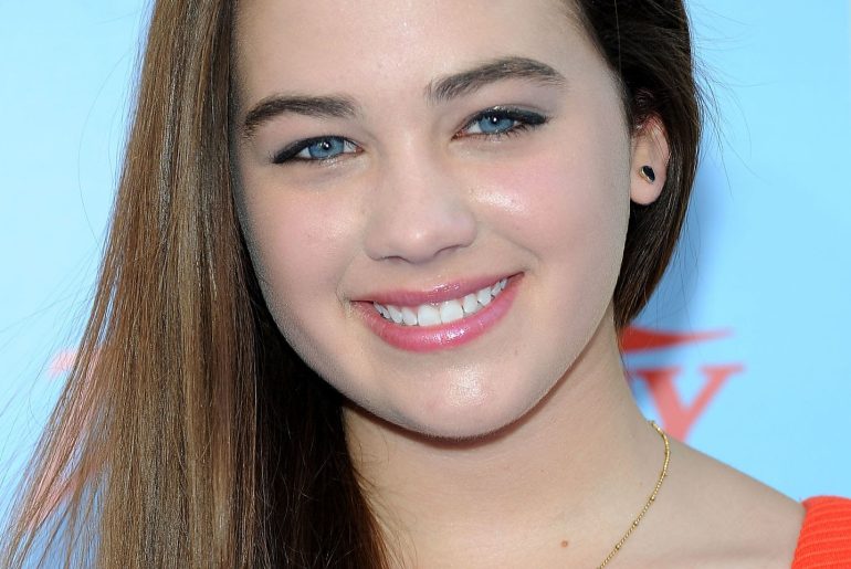 Mary Mouser Bio Movies And Tv Shows Nationality Nominations