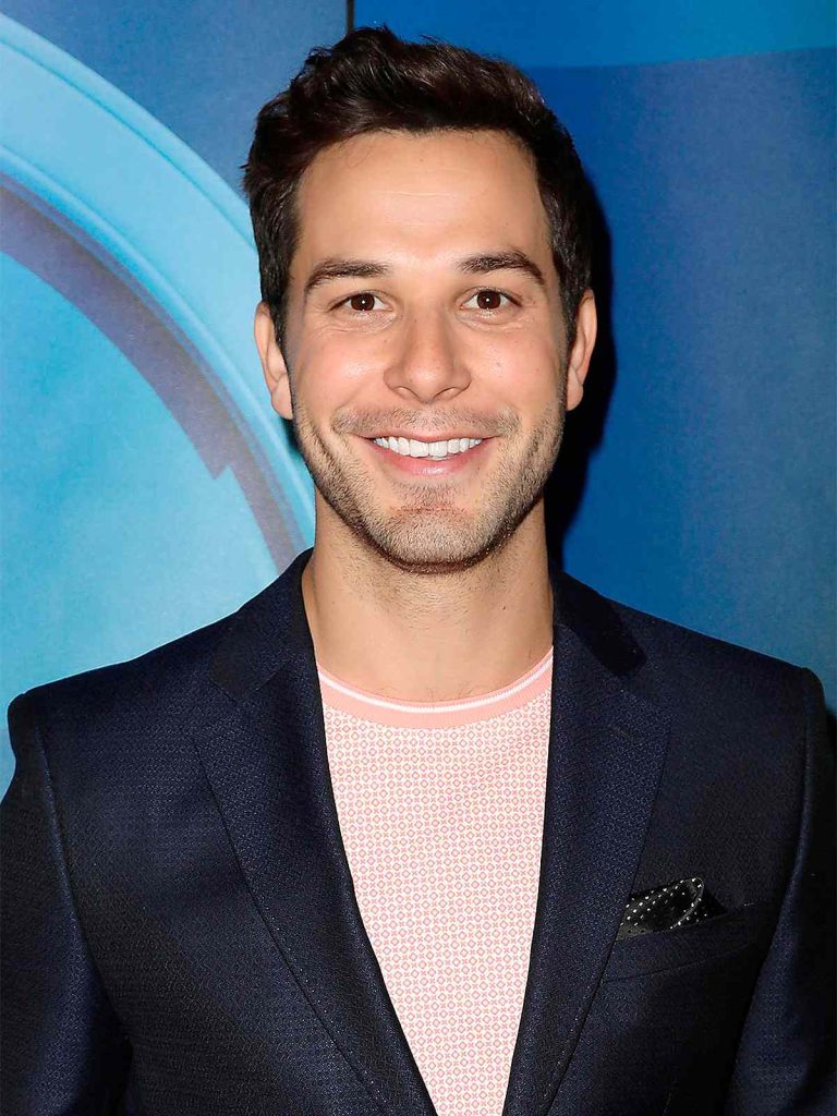 Skylar Astin Net Worth - ABTC