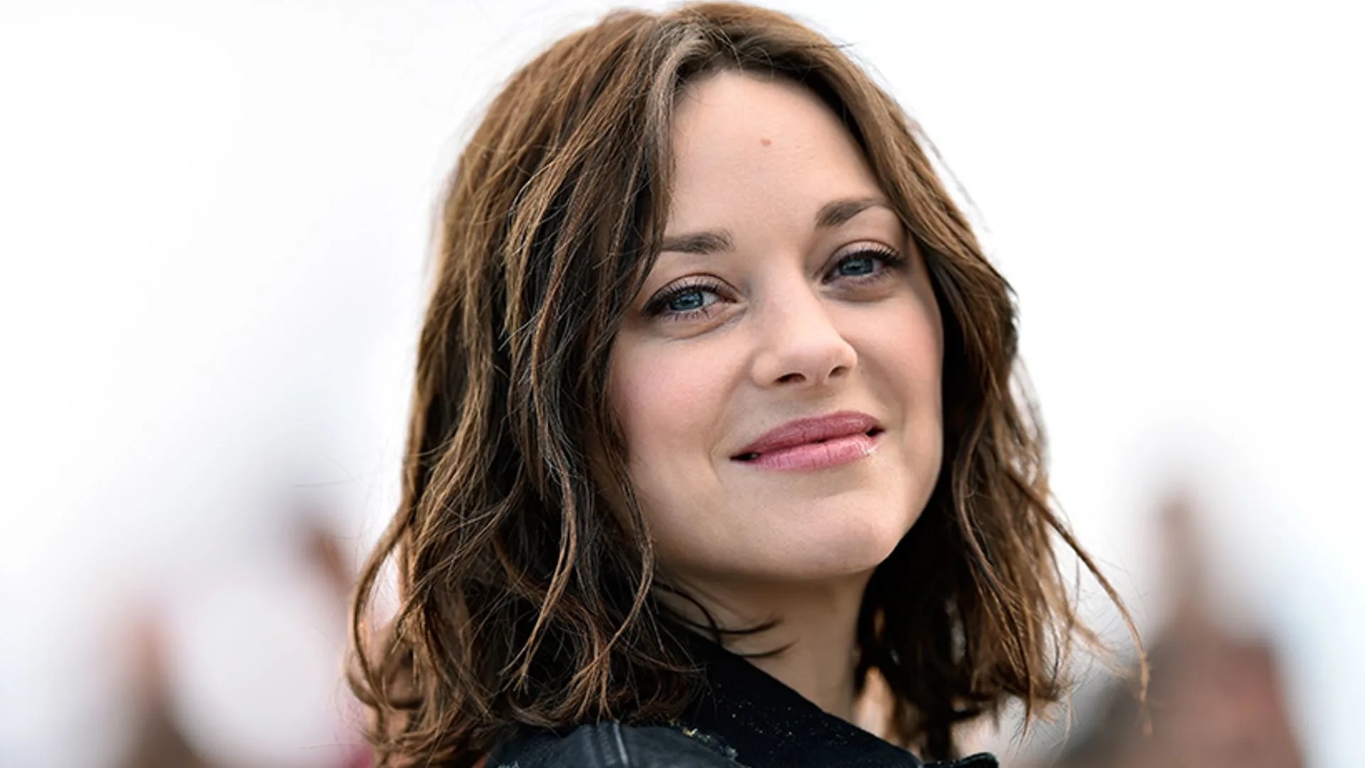 Marion Cotillard Movies Young Oscar Relationships Instagram Nominations Twitter Abtc 