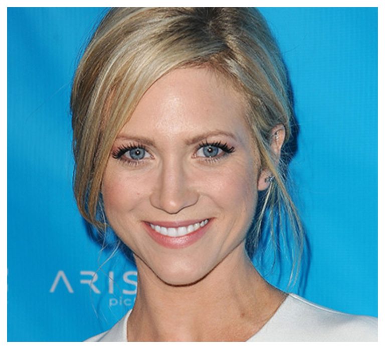 How did Brittany Snow meet her husband? What happened to Brittany Snow ...