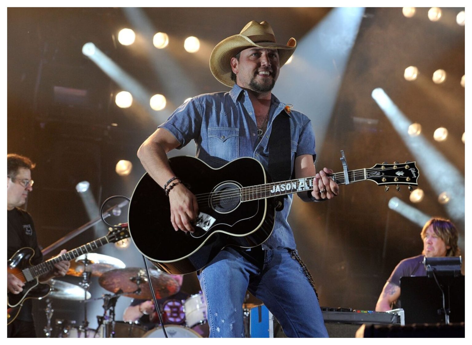 How long was Jason Aldean with his ex wife? How did Jason Aldean meet ...