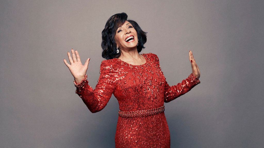 how-many-number-ones-has-shirley-bassey-had-how-many-james-bond-songs