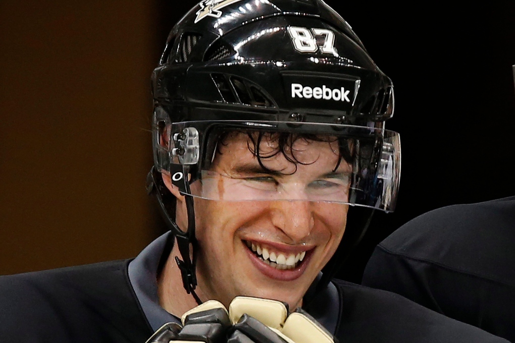 How many Stanley Cups have Sidney Crosby won? How many Olympic gold