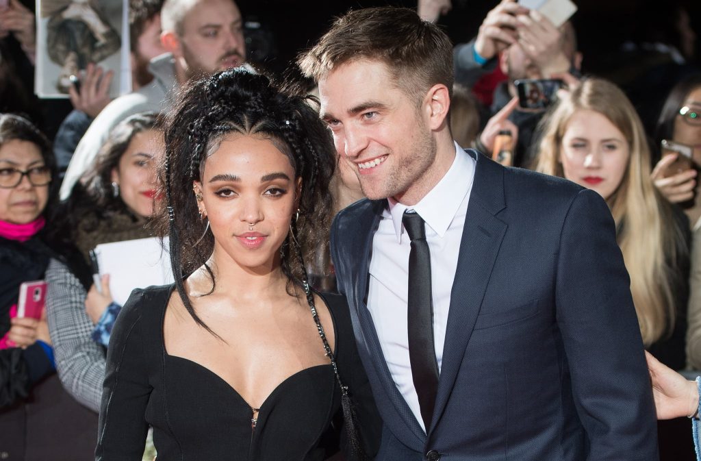 How did FKA Twigs and Robert Pattinson meet? Why did Rob break up with ...