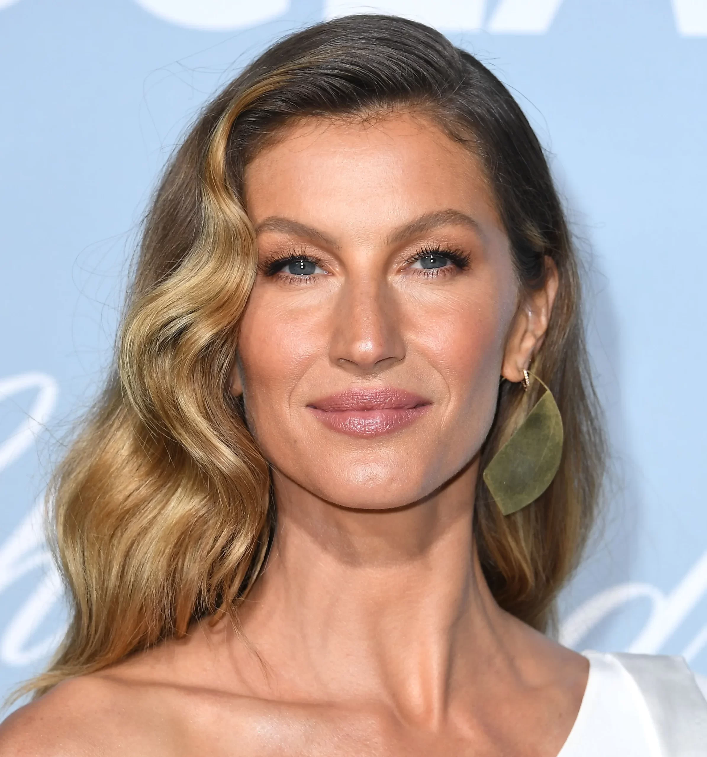 Who else did Gisele date? Who is Gisele married to now? ABTC