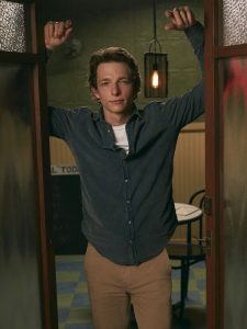 Mike Faist Age: How old is Mike Faist? - ABTC