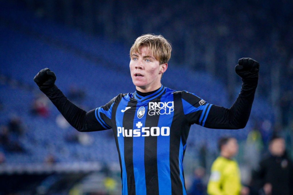 Rasmus Højlund Age, Height, Teams Played, Position, Number, Education ...