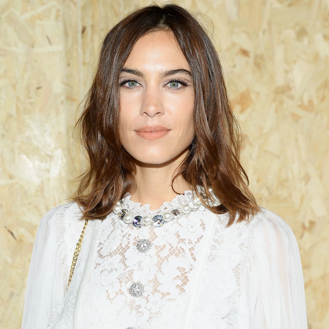 Does Alexa Chung Come From Money? Why Is Alexa Chung A Fashion Icon? - ABTC