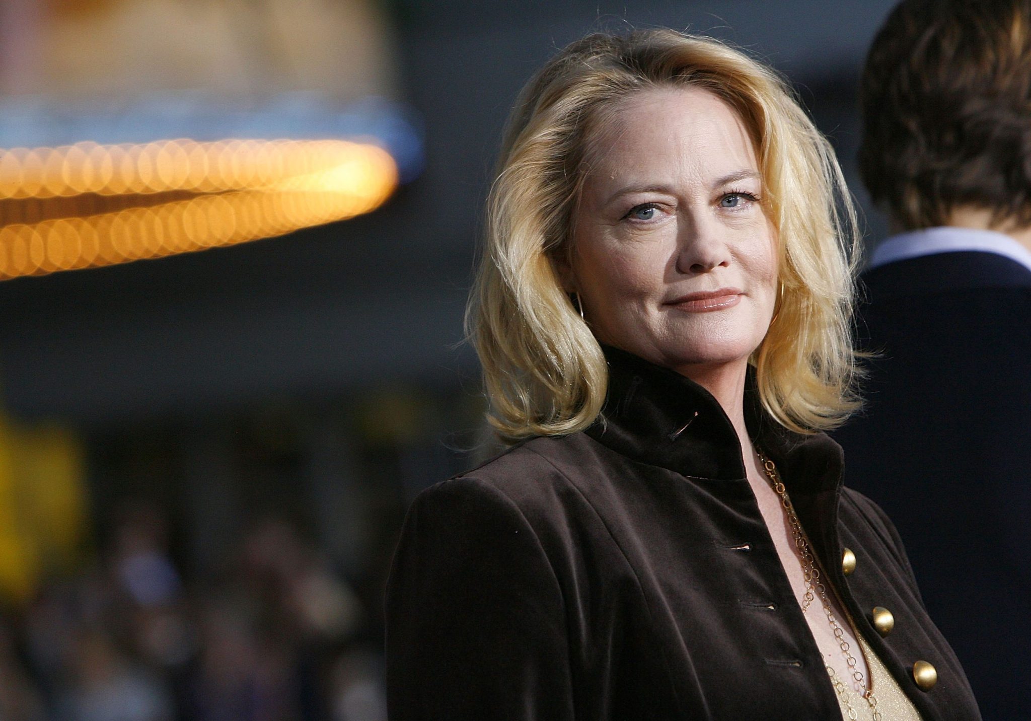 Was Cybill Shepherd a beauty queen? How old was Cybill Shepherd during ...