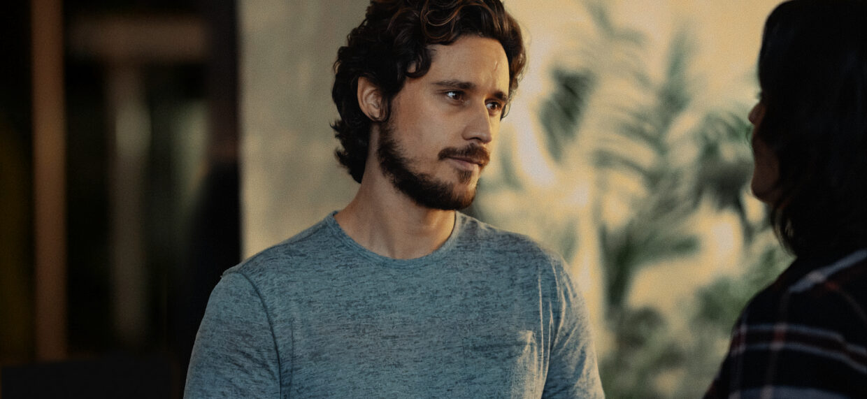 Peter Gadiot net worth: How much is Peter Gadiot worth? - ABTC