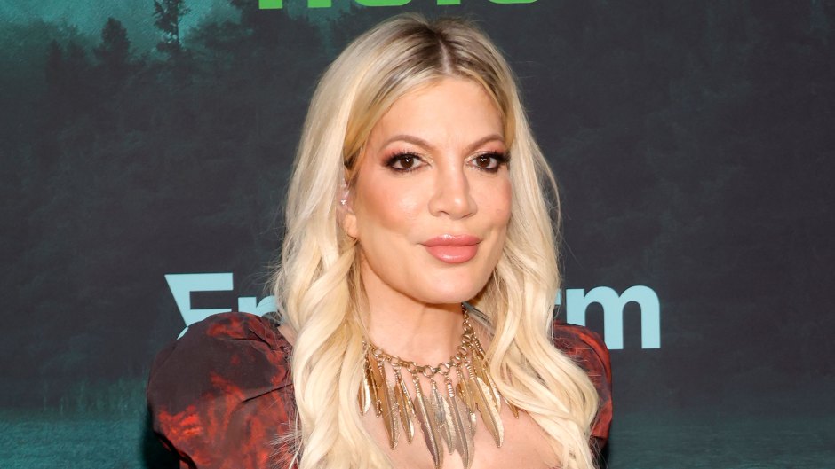 What does Tori Spelling do for a living? Where is Tori Spelling staying