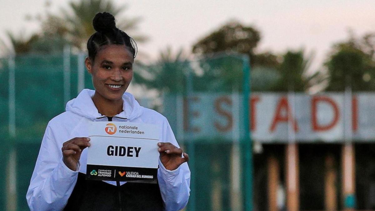 Letesenbet Gidey Nationality, Medals, Eye, Accident, Instagram, Event