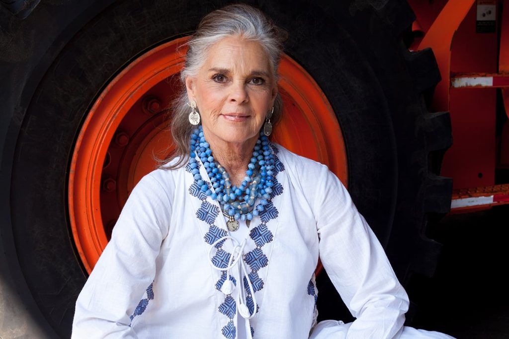 Ali MacGraw Parents: Meet Richard MacGraw, Frances Klein MacGraw - ABTC